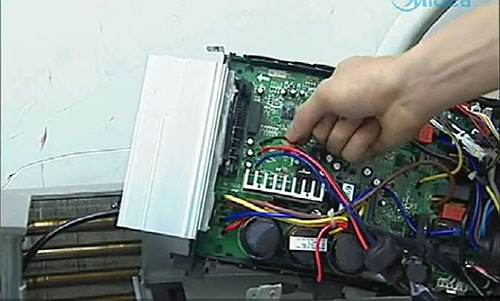 肇东美的空调电话是多少